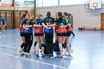 Bild 334 - wBJ HSG Kremperheide/Muensterdorf - HSG Joerl-Doppeleiche Vioel : Ergebnis: 34:23